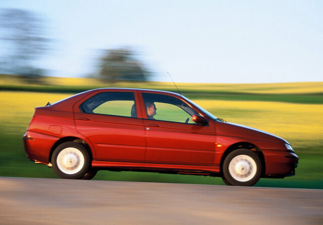 Alfa Romeo 146 (1994-2000) – pojistková skříňka