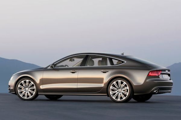 Audi A7 (2011-2019) – pojistková skříňka