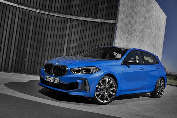 BMW 1 F40 (2019-…) – pojistková skříňka