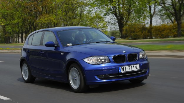 BMW řady 1 E81, E82, E87, E88 (2004-2013) – pojistková skříňka