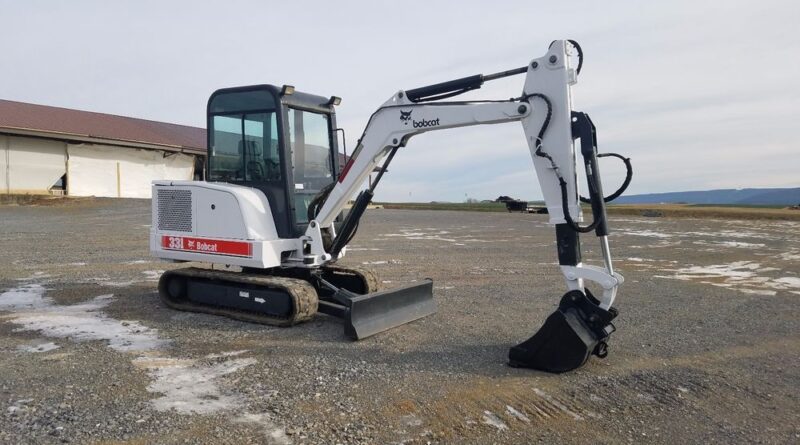 Bobcat 331E – pojistková skříňka