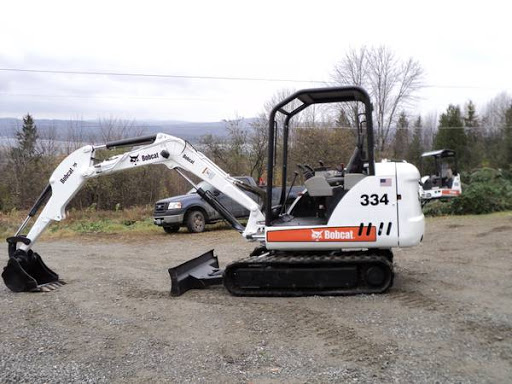 Bobcat 334 – pojistková skříňka