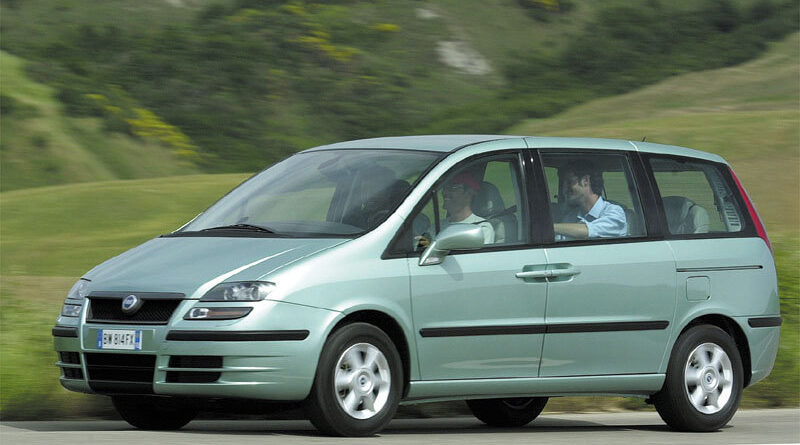 Fiat Ulysse II (2002-2011) – pojistková skříňka