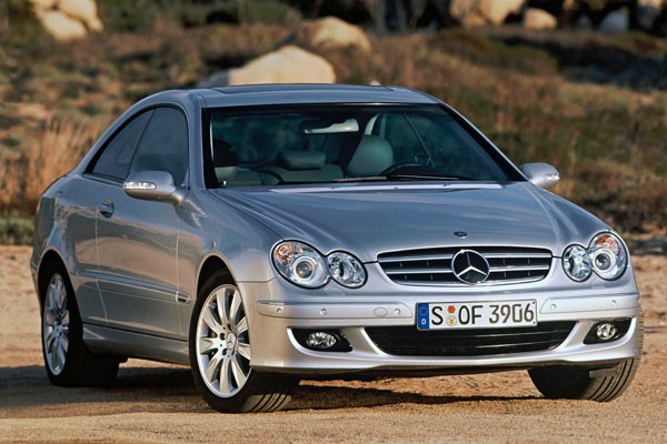 Mercedes-Benz CLK W209 (2002-2010) – pojistková skříňka