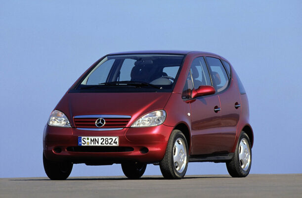 Mercedes-Benz Třída A w168 (1997-2004) – pojistková skříňka