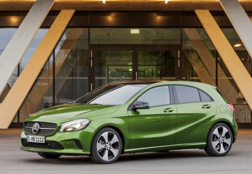 Mercedes-Benz Třída A w176 (2012-2018) – pojistková skříňka