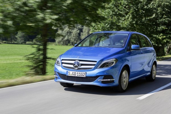 Mercedes-Benz Třídy B W242, W246 (2012-2018) – pojistková skříňka