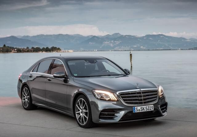 Mercedes-Benz Třídy S (W222) (2014-2018) – pojistková skříňka