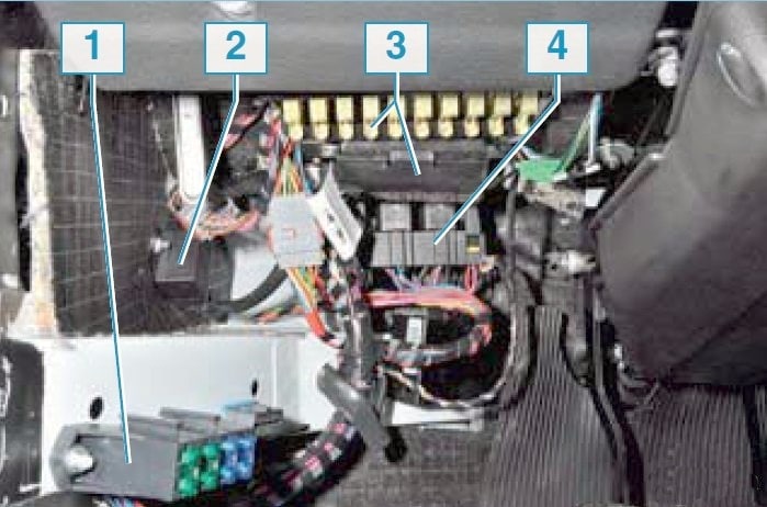 Diagram obecného pole rozložení elektrických komponentů vozidla.