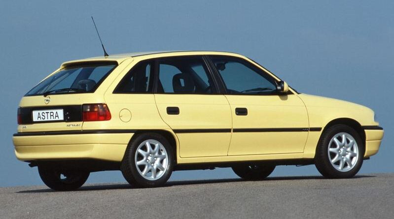 Opel Astra F (1991-2002) – pojistková skříňka
