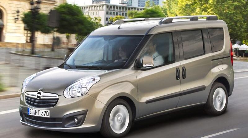 Opel Combo D (2011-2018) – pojistková skříňka