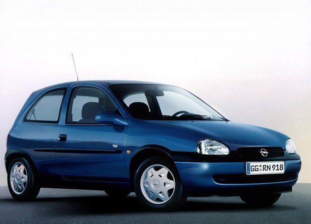 Opel Corsa B (1993-2000) – pojistková skříňka