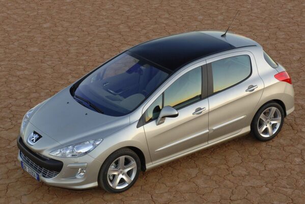 Peugeot 308 (2007-2018) – pojistková skříňka