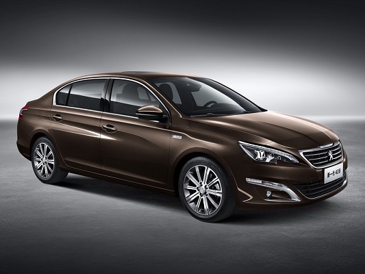 Peugeot 408 (2010-2018) – pojistková skříňka