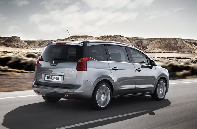 Peugeot 5008 (2009-2016) – pojistková skříňka
