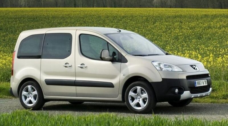 Peugeot Partner II (2017-2019) – pojistková skříňka