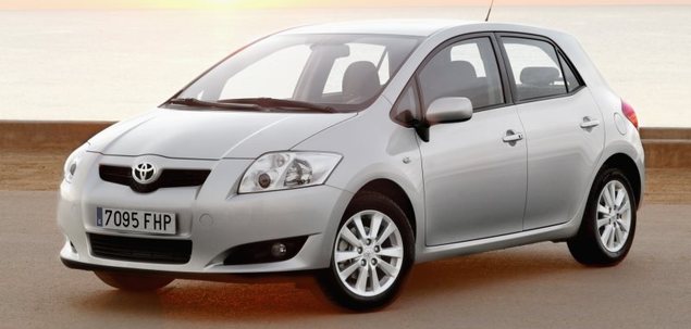Toyota Auris (2007-2013) – pojistková skříňka