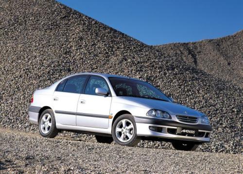 Toyota Avensis (1997-2002) – pojistková skříňka
