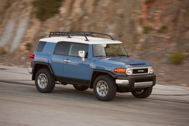 Toyota FJ Cruiser (2006-2017) – pojistková skříňka