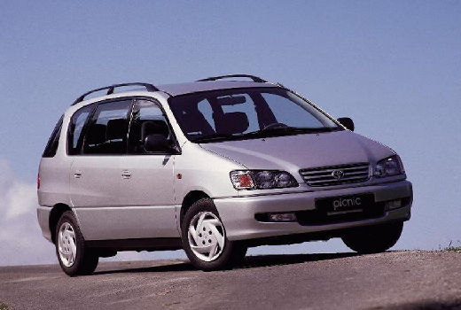Toyota Picnic (2001-2009) – pojistková skříňka