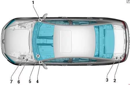 Umístění pojistkové skříně motorového prostoru ve Volkswagen Passat B7.