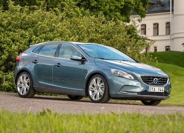 Volvo V40 (2013-2019) – pojistková skříňka
