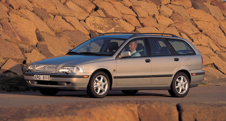 Volvo V40 I (1995-2004) – baterie